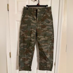 GAP Women’s Camouflage Barrel Pants